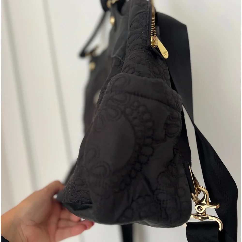 Petunia Pickle Bottom 'Embossed Sashay' Diaper Bag - Picture 5 of 14